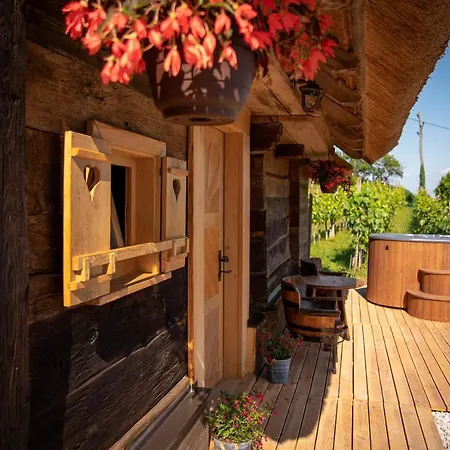Glamping Paradise Skatlar