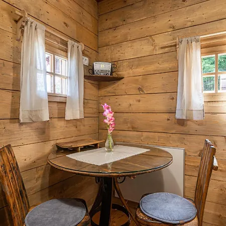 Ferienhaus Glamping Paradise Skatlar Otočec