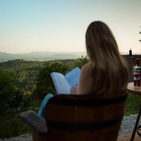 Dom wakacyjny Glamping Paradise Skatlar Otočec